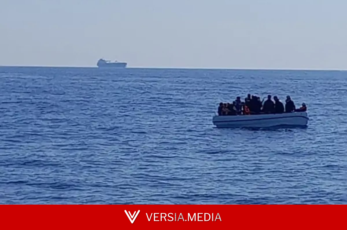 La desaparición de 12 migrantes en alta mar desemboca en el desmantelamiento de una red que trasladó a 400 personas entre Argelia y España