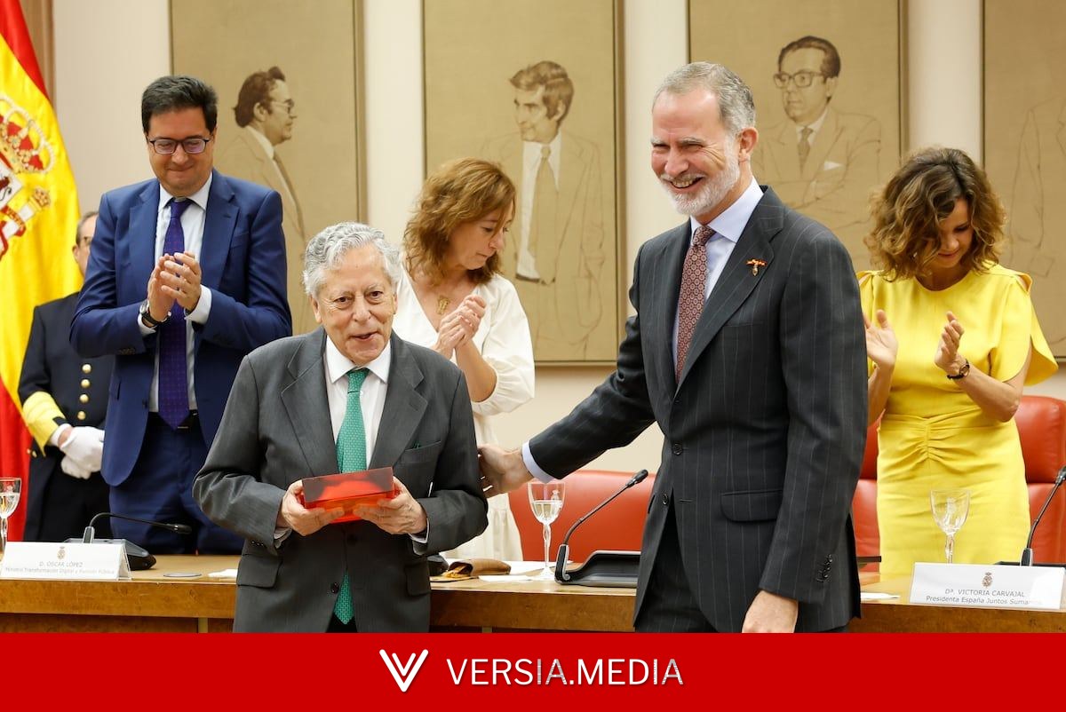 El Rey reafirma su compromiso en no dejar oxidar las libertades conquistadas en la Transición — Politics | Versia.media