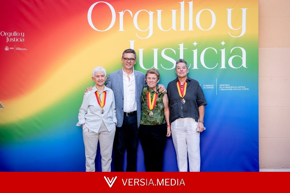 Tres mujeres referentes de la lucha por los derechos LGTBIQ+ reciben la Medalla de la Orden del Mérito Constitucional