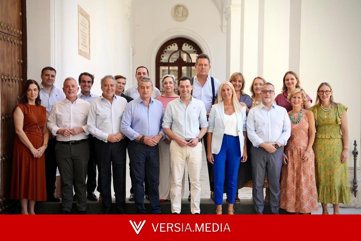 Moreno crea otras dos vicepresidencias para compensar la presencia de Vox en el Gobierno andaluz